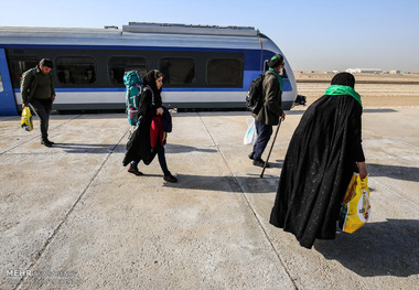 زمان سیر قطارهای مشهد بزودی ۴۵ دقیقه کاهش می‌ یابد