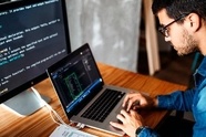 نرخ بیکاری ۷.۵٪ برای مهندسان کامپیوتر! چرا بازار کار این رشته سقوط کرد؟