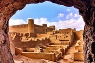 نقش گردشگری در اقتصاد ایران و ضرورت توسعه ضربتی گردشگری