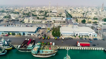 تخلیه و بارگیری کالا در همه بنادر کشور بدون توقف در جریان است 