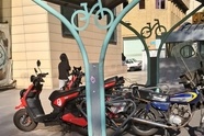  پارکینگ دوچرخه های همگانی یا توقفگاه موتورسیکلت ها؟/ چالش حمل و نقل پاک در شهر تهران