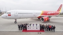 VietJet again hints at overseas listing