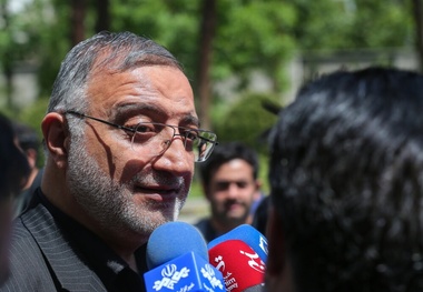زاکانی: ماشین های برقی در گمرک است؛ در صورت همکاری دیگر دستگاه‌ ها برقی‌ سازی ناوگان عمومی زودتر محقق می‌ شد