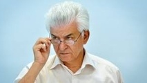 تخصیص ارز به واردات خودرو منطقی نیست