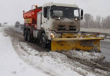 رانندگان از سفرهای غیر ضروری در جاده‌ های استان همدان پرهیز کنند