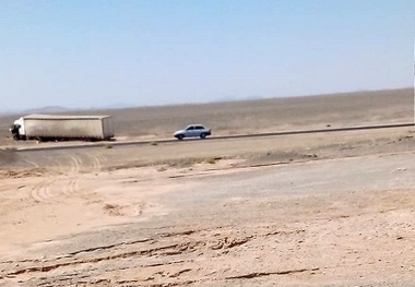  دو حادثه خروج تریلی از جاده در طی یک هفته+ پیشنهاد طنز یک راننده
