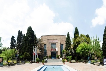 نظر سنجی عجیب در پارک هنرمندان + عکس