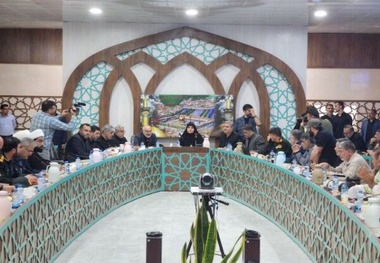 بازدید فرزانه صادق از پایانه های مرزی چذابه و شلمچه/ امیدواریم خدمات در شان زائران اربعین ارائه دهیم