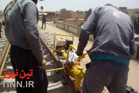 ◄گزارش تصویری / دوخطه کردن راه‌آهن بافق - زرین شهر