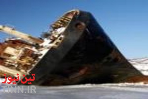 گزارش تصویری / به گل نشستن کشتی باری در سواحل انگلیس
