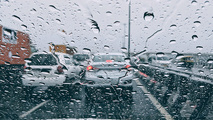 بارش باران در جاده های ۳ استان/تردد روان در محورهای شمالی 