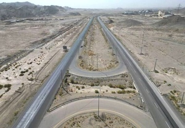 تلاش برای بهره برداری بیش از ۶۰ کیلومتر بزرگراه در محور زاهدان _خاش 