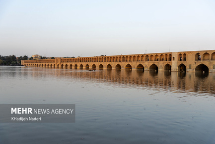 گزارش تصویری چشم نصف جهان به زاینده‌رود روشن شد (1)