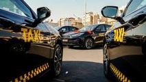 درحق تاکسی های برقی تهران این جفا را نکنیم!​