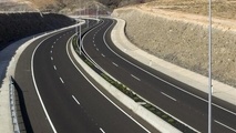شبکه بزرگراهی در مسیر کدام کریدورهای ترانزیتی تکمیل شد؟