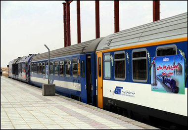 استقبال بی‌نظیر ۴۵۰۰ همدانی از قطار