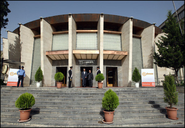 بانک مسکن به فعالان حمل و نقل تسهیلات ارزی پرداخت می‌ کند 