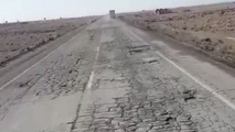 تخریب سرمایه های ملی؛ شرایط نامناسب جاده جندق تا خور بیانک 