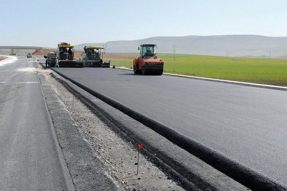 افتتاح ۴٨ طرح راه و شهرسازی همزمان با هفته دولت در آذربایجان‌غربی 