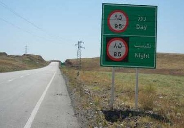 پیشنهاد نصب تابلوی حداکثر سرعت مجاز رانندگی در روزهای بارانی در جاده ها 