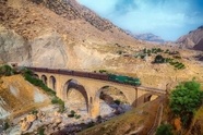 بارگیری و تخلیه بیش از ۲۳۳ هزار تن بار در راه آهن زاگرس