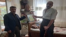 دیدار جمعی از رانندگان با راننده پیشکسوت خمینی شهری+ تصاویر