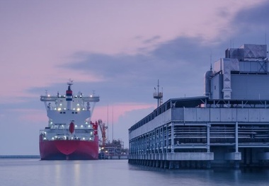 EPIK, Hyundai LNG Shipping Team Up to Develop FSRU Projects