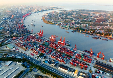 Philippines, China seek common ground on South China Sea