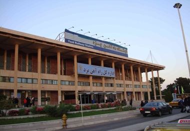 نخستین صادرات ریلی کاشی و سرامیک از یزد به افغانستان