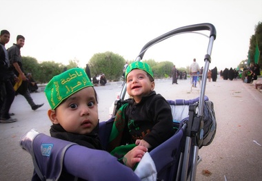 نکات قابل توجه مراقبت از کودکان در پیاده روی اربعین + اینفوگرافیک
