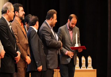نشان خلاقیت و نوآوری برای مدیریت ارتباطات و بین الملل شرکت بهره برداری متروی تهران