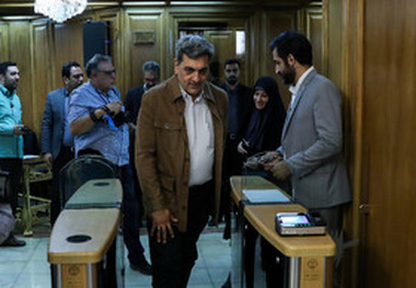 جلسه علنی شورای شهر با حضور شهردار تهران