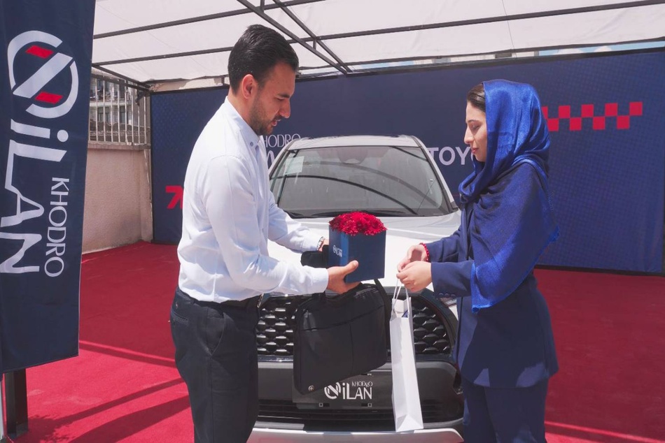 گزارش تصویری از تحویل تویوتا کرولا کراس وارداتی / تداوم عرضه در بازار