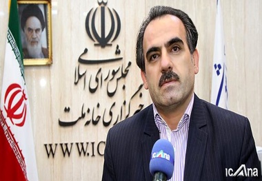 سن بالای بازنشستگان بهانه ی بانک ها برای پذیرش ضامن