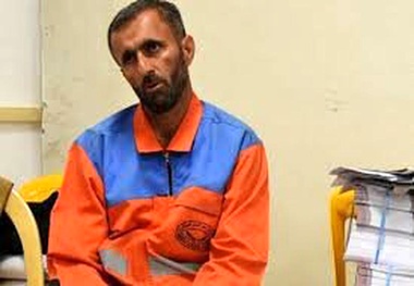 ‌افتخار می‌کنم که با لباس رفتگری وارد شورای شهر شده‌ام