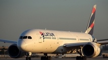 Miami International Airport To Seek Nonstop Flights To Asia 