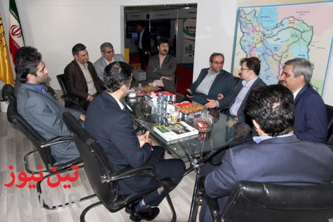حضور معاون فنی و زیربنایی راه آهن در غرفه تراورس