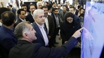 بازدید معاون علمی و فناوری رییس جمهور از نمایشگاه حمل‌ونقل