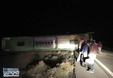 واژگونی اتوبوس در مه ولات 15مصدوم برجای گذاشت