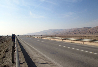 بررسی آثار تاریخی مسیر آزاد راه کرمان-بندر عباس