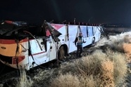 واژگونی اتوبوس زائران در جاده فیروزآباد کوار زیر ذره بین کمیسیون عمران