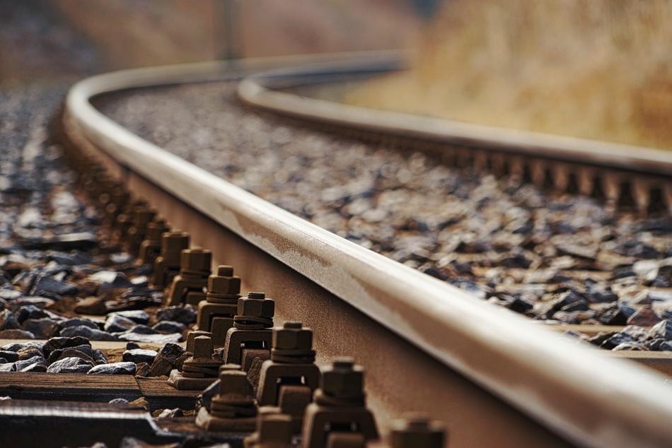 UK: Network Rail Issues Bank Holiday Travel Advice for West Coast Line