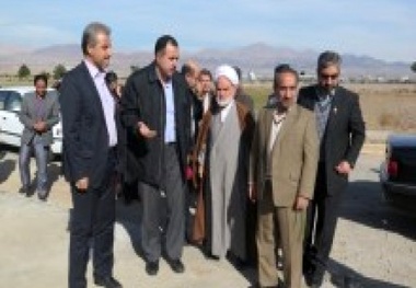 بازدید مقامات استانی از پروژه توسعه سطوح پروازی فرودگاه سمنان