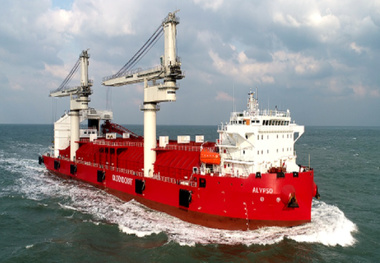 Combustion engines and fuel cells vie for vessel designer’s attention