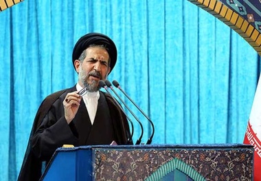 خطیب نماز جمعه تهران: لزوم دسترسی مناسب مردم به حمل و نقل عمومی 