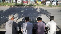 عکس| نحوه فاصله گذاری اجتماعی در یک پایانه بار