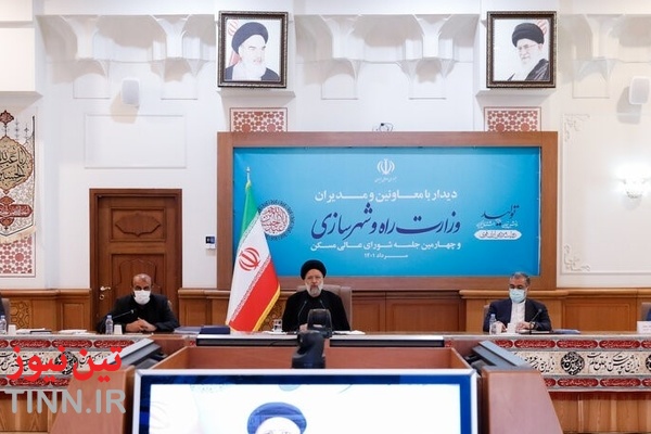 دیدار معاونین و مدیران وزارت راه و شهرسازی با رییس جمهور