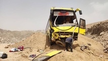 واژگونی اتوبوس در بیرجند