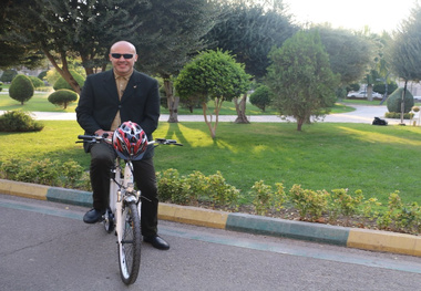 مشکل تهران برای استفاده از دوچرخه، سربالایی‌هایش نیست
