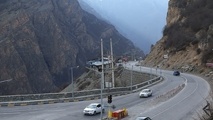گزارش تصویری| لق گیری سنگ در جاده کندوان